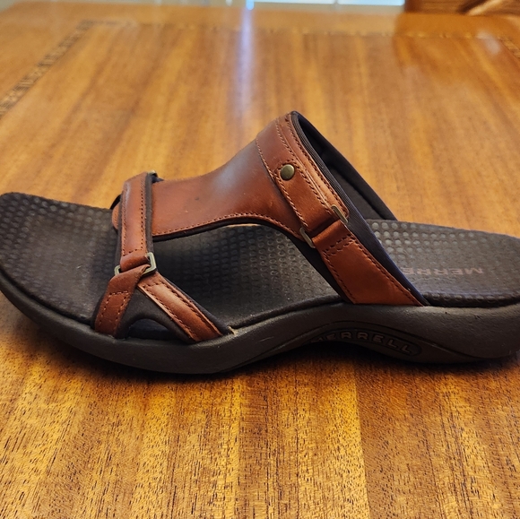 Merrell Sandals - Picture 2 of 4